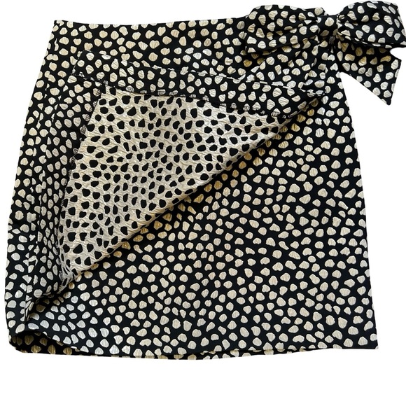 J. Crew Black and Gold Metallic Pebble Print Jacquard Wrap Skirt Size 4 - Picture 5 of 16